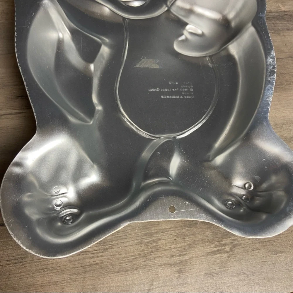 1993 Wilton Barney‎ the Purple Dinosaur Cake Pan  #2105-6713